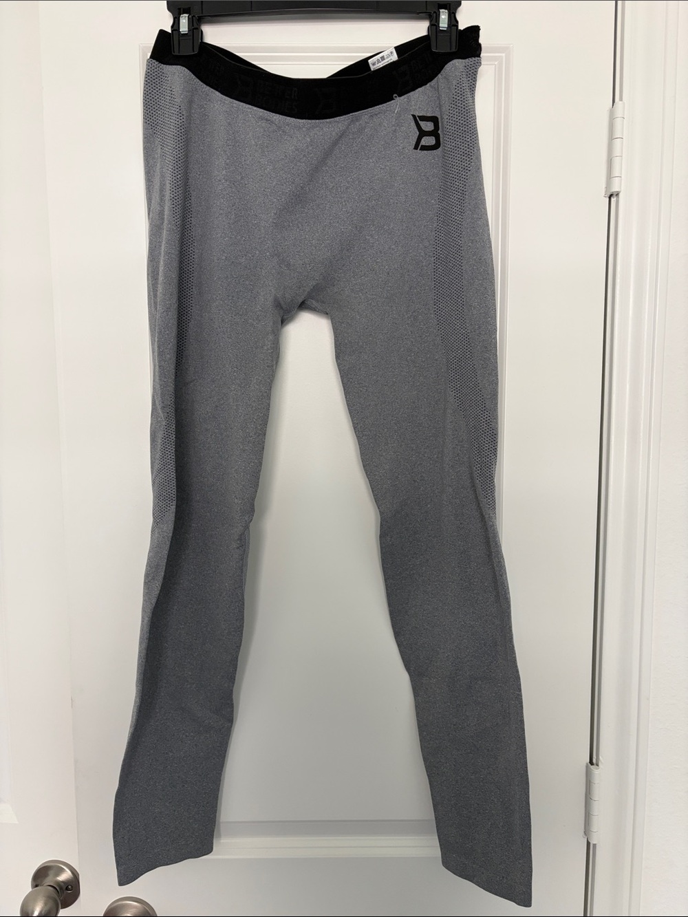 BETTER BODIES Gray Seamless Leggings with Black Waistband